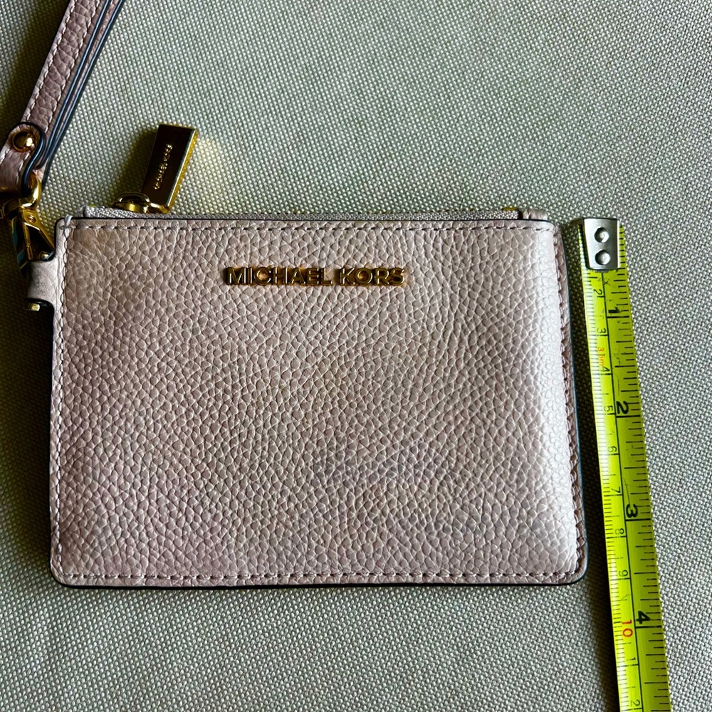 Michael Kors Pebbled Leather Wristlet Pouch Blush Pink Preloved - Picture 11 of 12